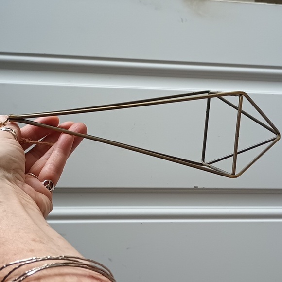 One Ex Large Brass Hanging Air Plant🌾 Holder 10"X 3" - Picture 7 of 7